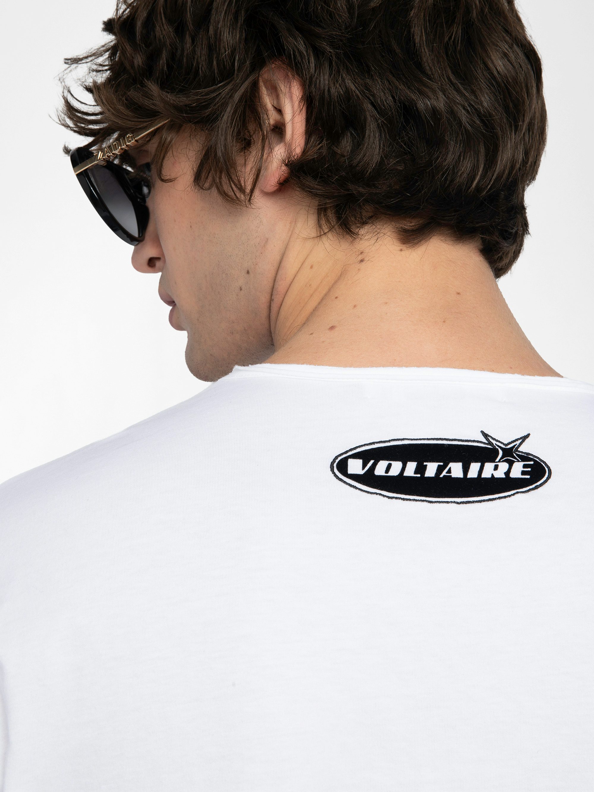 Timo T-shirt - Long-sleeved t-shirt with flock and embroidered customisations.